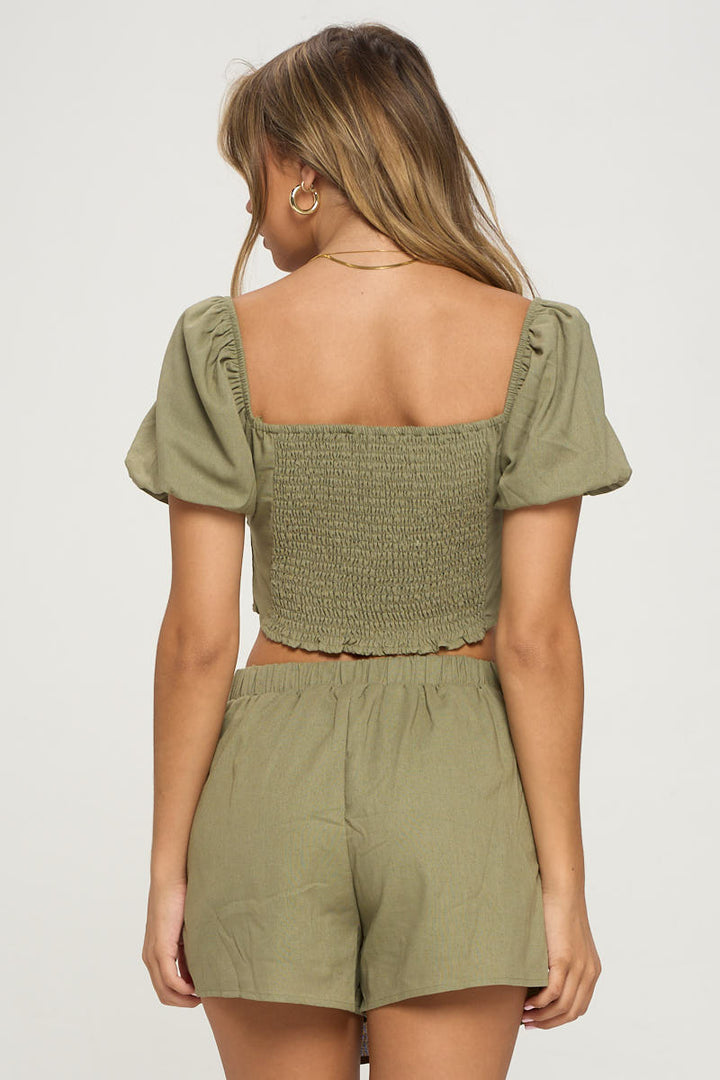 Set aus Top und Skorts mit V-Ausschnitt und Puffärmeln