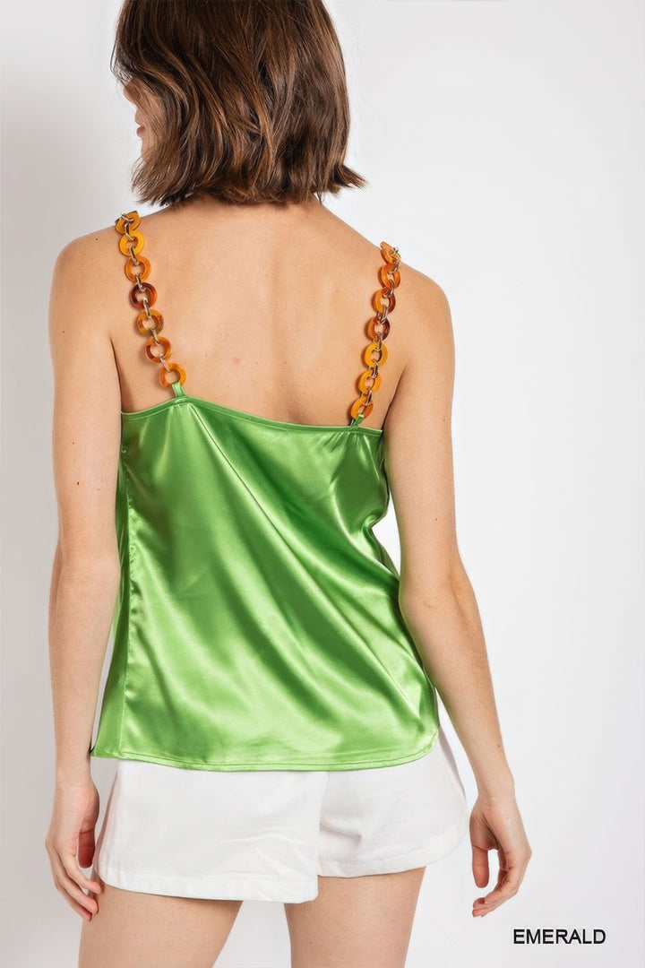 Satin-Camisole mit Wasserfallausschnitt und Kettenriemen