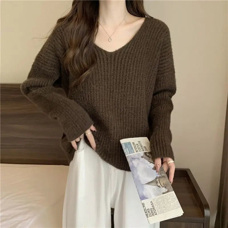 White V - neck Knitted Top - Derslash