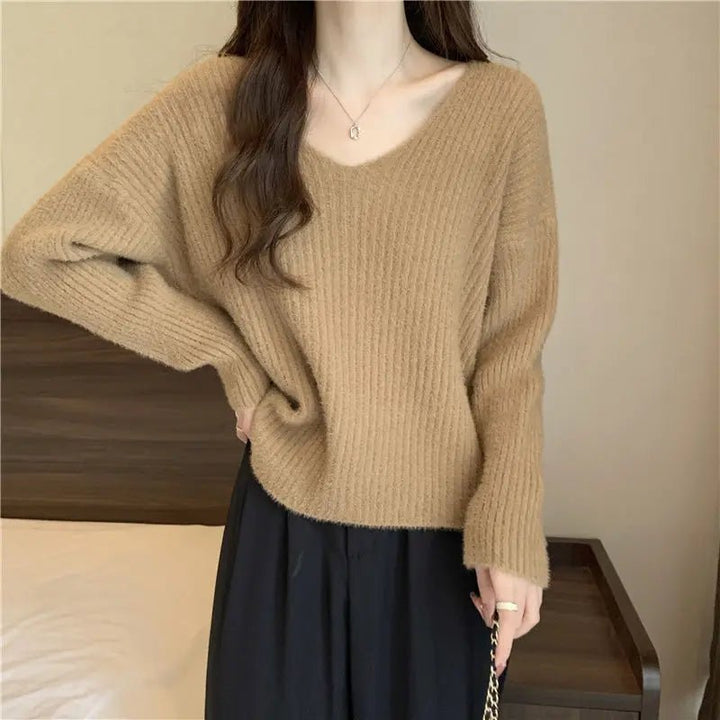 White V - neck Knitted Top - Derslash