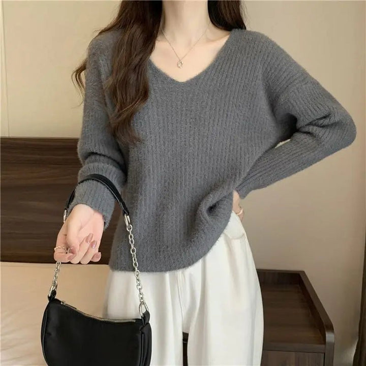 White V - neck Knitted Top - Derslash