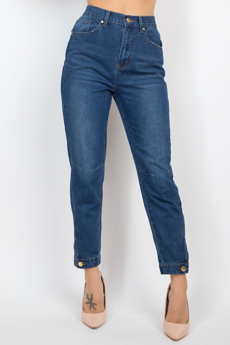 Mom-Jeans mit Manschettenknöpfen